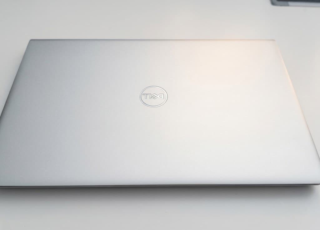 Dell Inspiron 15, foto 2 de 3