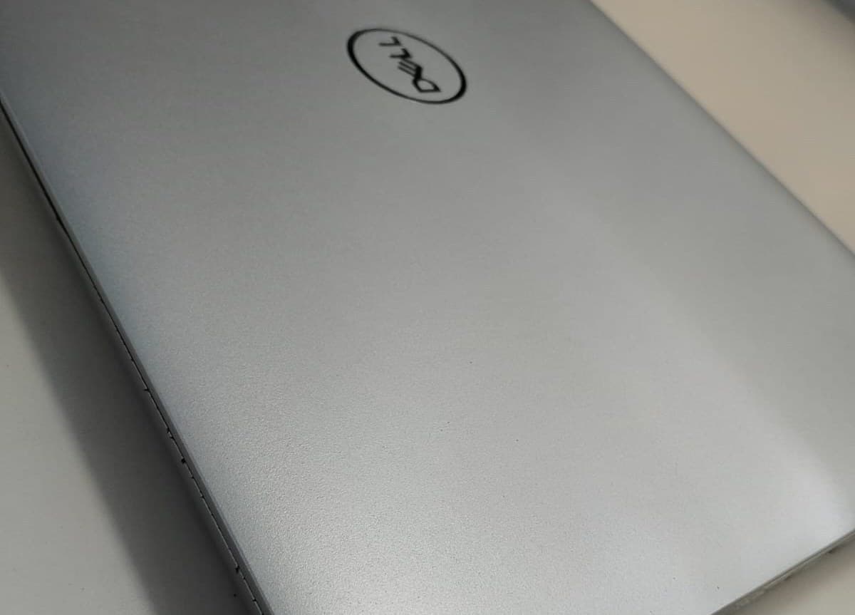 Dell Latitude 14 Titan Gray, foto 2 de 3